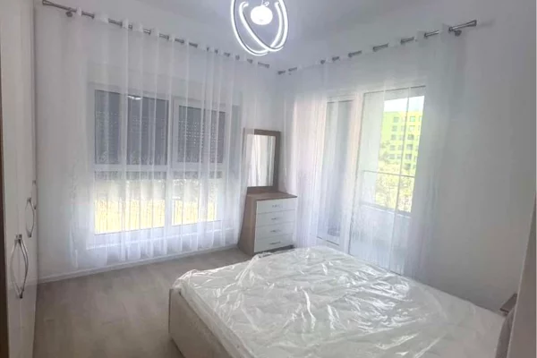 Shtepi me qera Apartament ne Tirane, 2+1, Mobilimi E mobiluar, Pagesa 50,000  Leke.
