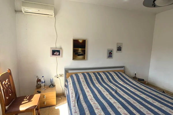 Shtepi ne shitje Apartament ne Tirane, 2+1, Mobilimi E mobiluar, Pagesa 129,000  Euro.