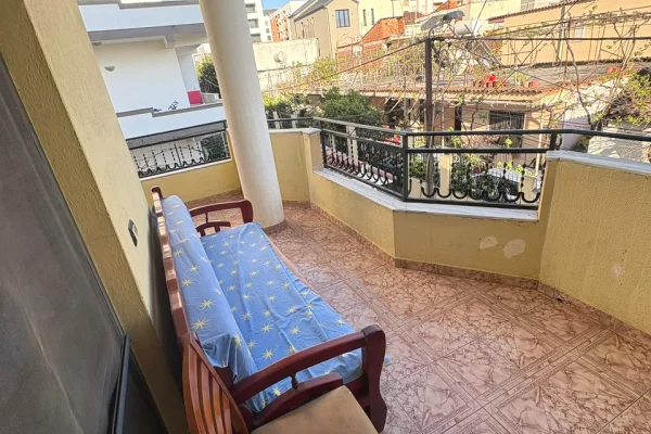 Shtepi me qera Apartament ne Tirane, 1+1, Mobilimi E mobiluar, Pagesa 35,000  Leke.