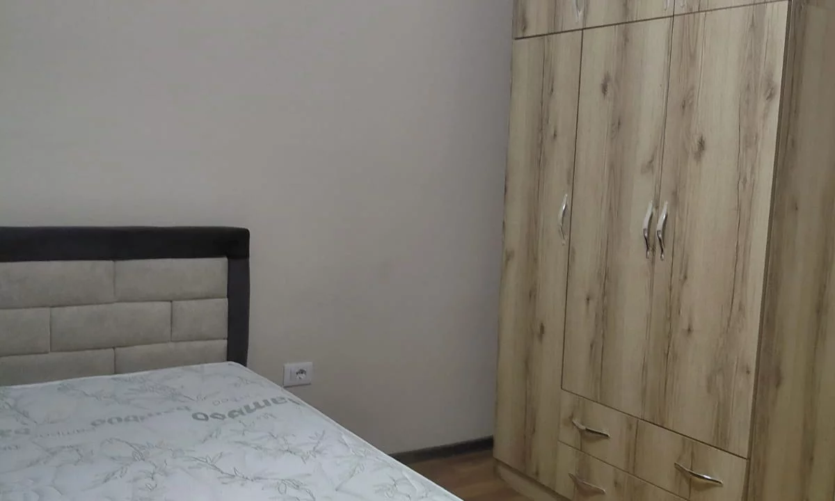 Shtepi me qera Apartament ne Tirane, 2+1, Mobilimi E mobiluar, Pagesa 55,000  Leke.