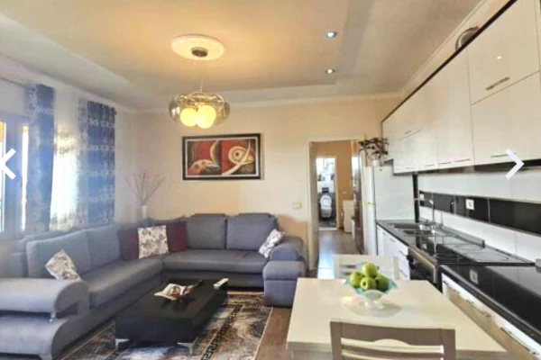 Shtepi ne shitje Apartament ne Tirane, 2+1, Mobilimi E mobiluar, Pagesa 163,000  Euro.