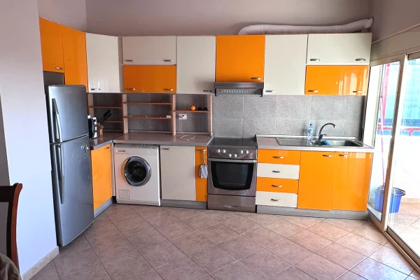 Shtepi me qera Apartament ne Tirane, 2+1, Mobilimi E mobiluar, Pagesa 60,000  Leke.