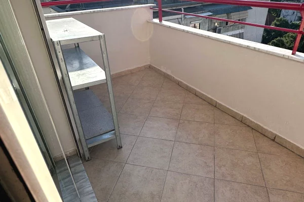 Shtepi me qera Apartament ne Tirane, 2+1, Mobilimi E mobiluar, Pagesa 60,000  Leke.
