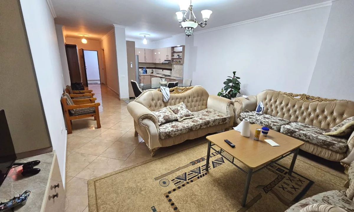 Shtepi me qera Apartament ne Tirane, 2+1, Mobilimi E mobiluar, Pagesa 55,000  Leke.
