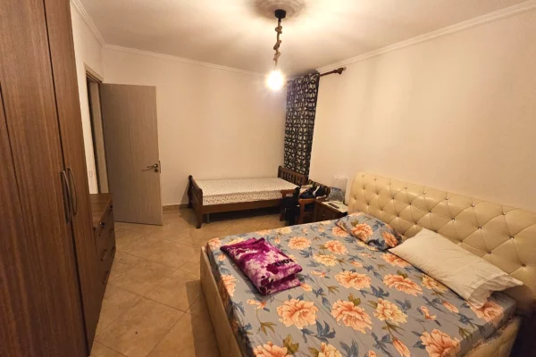 Shtepi me qera Apartament ne Tirane, 2+1, Mobilimi E mobiluar, Pagesa 55,000  Leke.