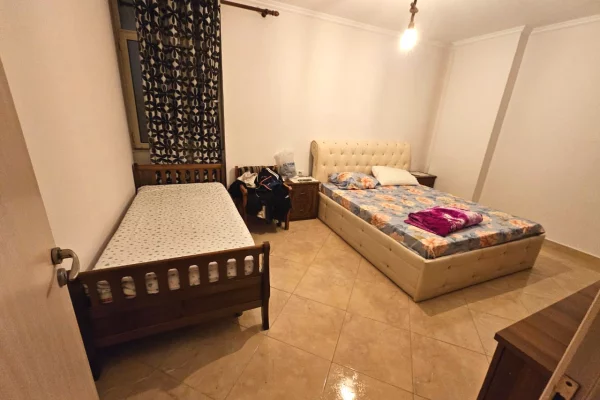 Shtepi me qera Apartament ne Tirane, 2+1, Mobilimi E mobiluar, Pagesa 55,000  Leke.