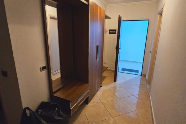 Shtepi me qera Apartament ne Tirane, 2+1, Mobilimi E mobiluar, Pagesa 55,000  Leke.