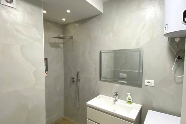 Shtepi me qera Apartament ne Tirane, 1+1, Mobilimi E mobiluar, Pagesa 60,000  Leke.