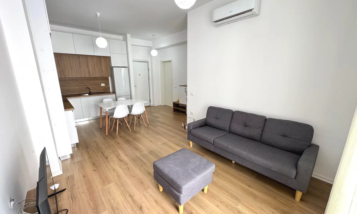 Shtepi me qera Apartament ne Tirane, 1+1, Mobilimi E mobiluar, Pagesa 39,000  Leke.