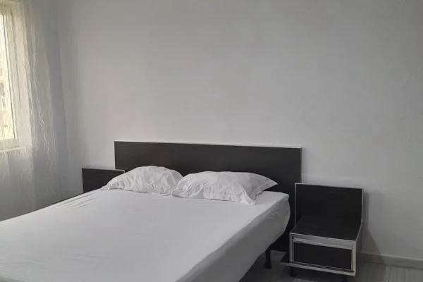 Shtepi me qera Apartament ne Tirane, 1+1, Mobilimi E mobiluar, Pagesa 40,000  Leke.