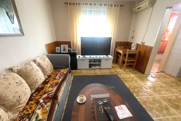 Shtepi ne shitje Apartament ne Tirane, 2+1, Mobilimi E mobiluar, Pagesa 130,000  Euro.
