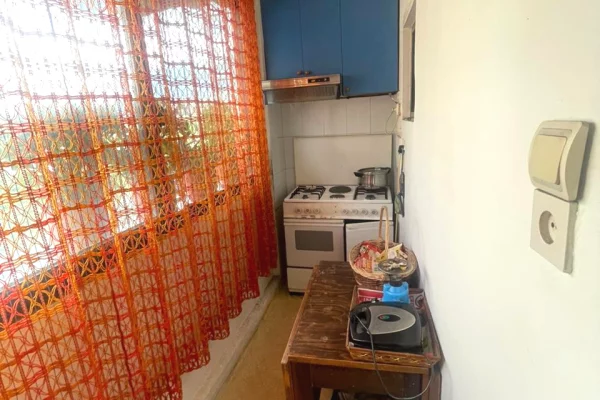 Shtepi ne shitje Apartament ne Tirane, 2+1, Mobilimi E mobiluar, Pagesa 130,000  Euro.