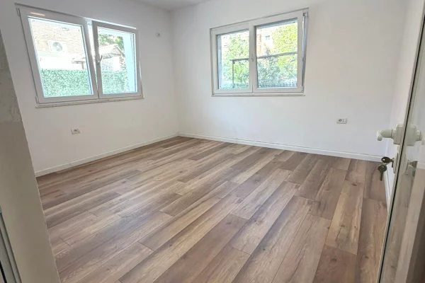  SHITET APARTAMENT 1+1 – VASIL SHANTO, STACIONI I FUNDIT I TIRANËS SË RE