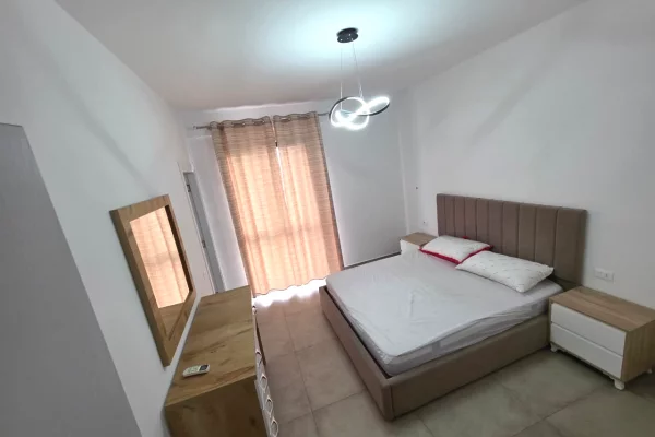 Shtepi me qera Apartament ne Tirane, 2+1, Mobilimi E mobiluar, Pagesa 60,000  Leke.
