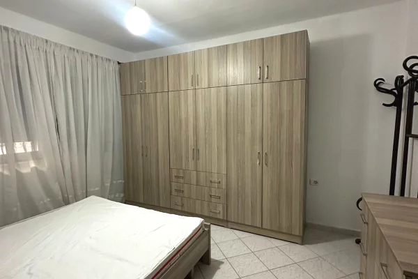 Shtepi me qera Apartament ne Tirane, 1+1, Mobilimi E mobiluar, Pagesa 45,000  Leke.