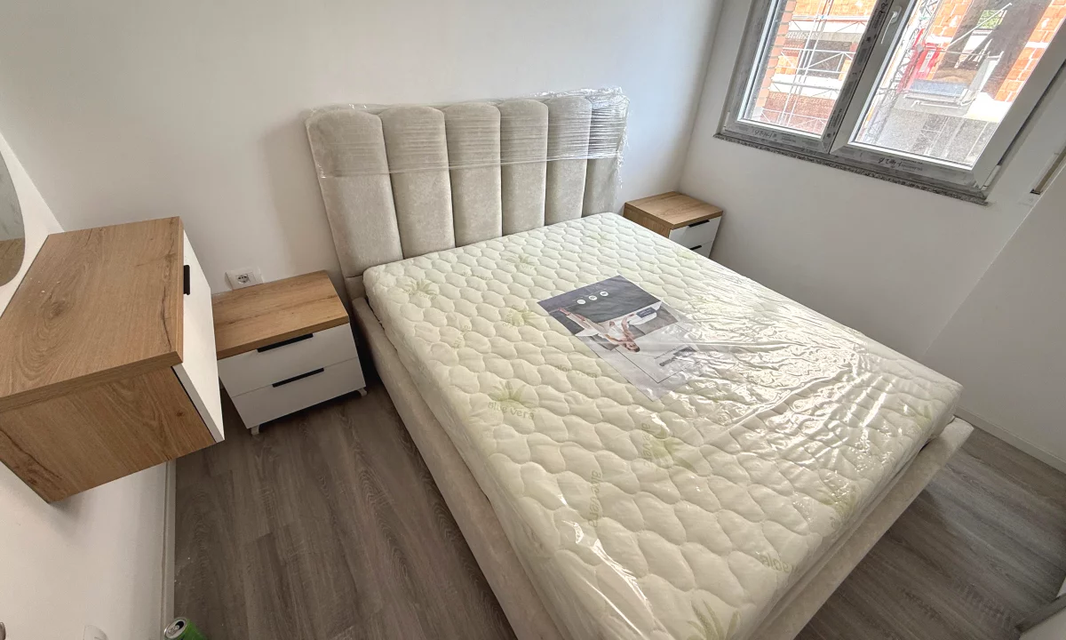 Shtepi me qera Apartament ne Tirane, 1+1, Mobilimi E mobiluar, Pagesa 40,000  Leke.