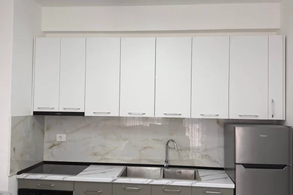 Shtepi me qera Apartament ne Tirane, 1+1, Mobilimi E mobiluar, Pagesa 500  Euro.
