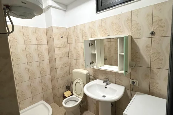Shtepi me qera Apartament ne Tirane, Garsoniere, Mobilimi E mobiluar, Pagesa 30,000  Leke.