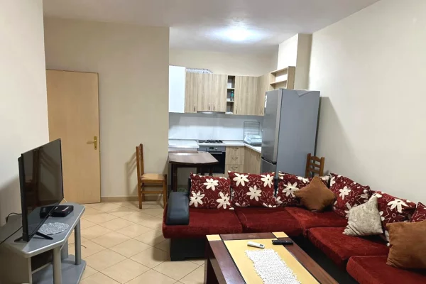 Shtepi me qera Apartament ne Tirane, 1+1, Mobilimi E mobiluar, Pagesa 40,000  Leke.