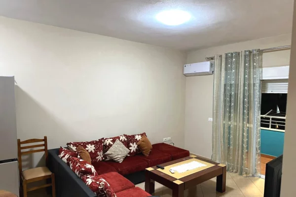 Shtepi me qera Apartament ne Tirane, 1+1, Mobilimi E mobiluar, Pagesa 40,000  Leke.