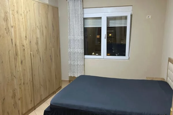 Shtepi me qera Apartament ne Tirane, 1+1, Mobilimi E mobiluar, Pagesa 40,000  Leke.