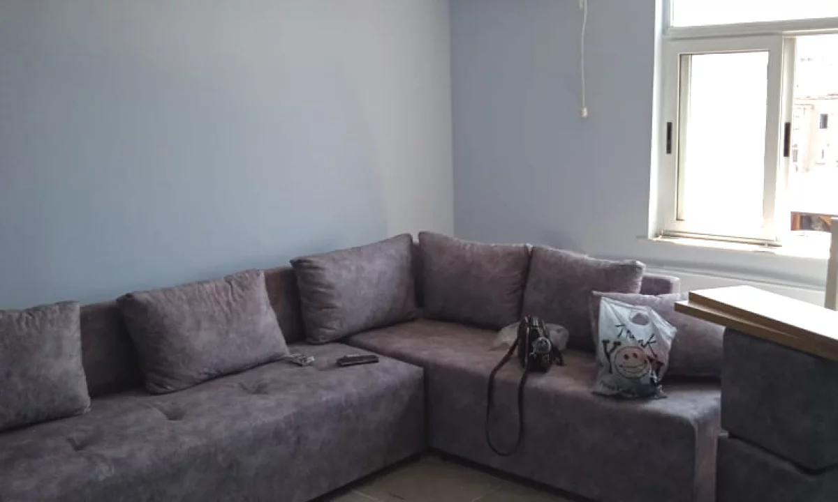 Shtepi ne shitje Apartament ne Tirane, 1+1, Mobilimi E mobiluar, Pagesa 9,000,000  Leke.