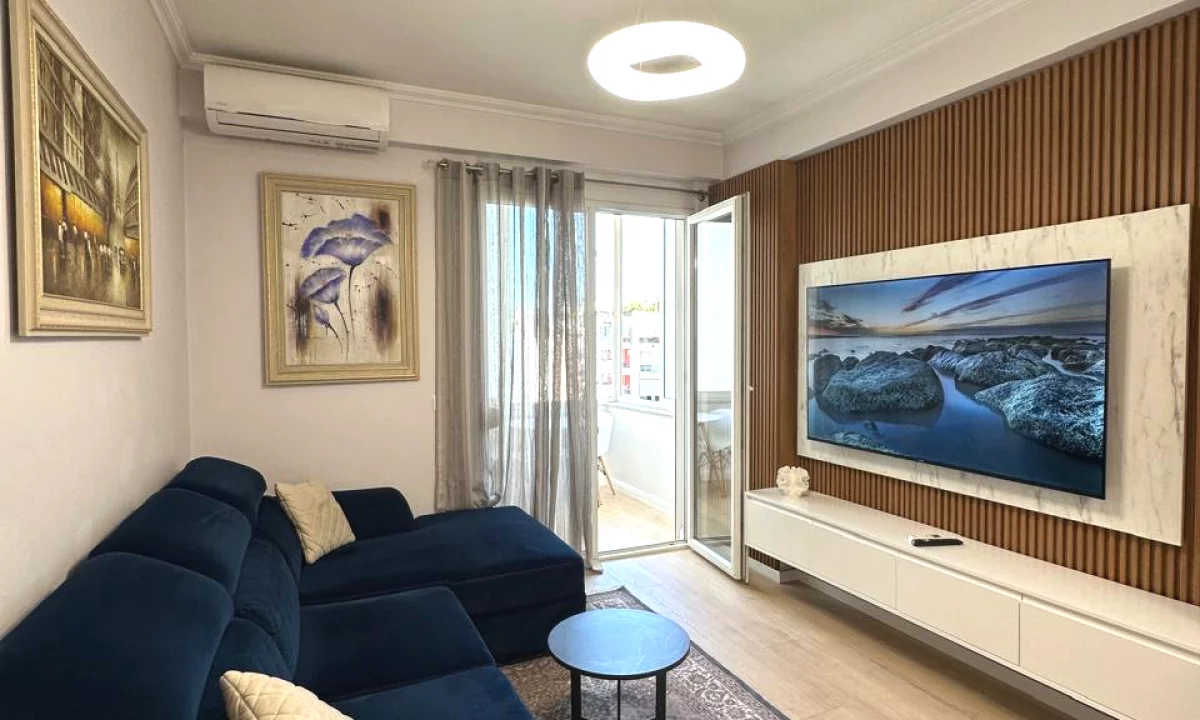 Shtepi ne shitje Apartament ne Tirane, 1+1, Mobilimi E mobiluar, Pagesa 12,700,000  Leke.
