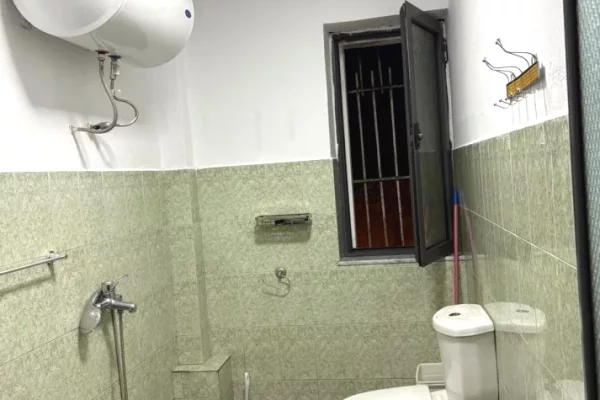Shtepi ne shitje Apartament ne Tirane, 1+1, Mobilimi E mobiluar, Pagesa 8,800,000  Leke.