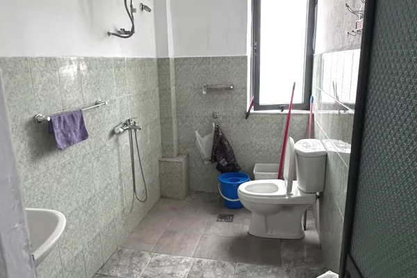 Shtepi ne shitje Apartament ne Tirane, 1+1, Mobilimi E mobiluar, Pagesa 8,800,000  Leke.