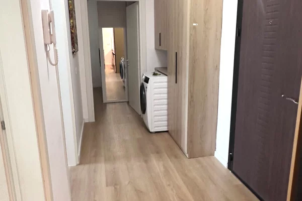 Shtepi ne shitje Apartament ne Tirane, 2+1, Mobilimi E mobiluar, Pagesa 160,000  Euro.