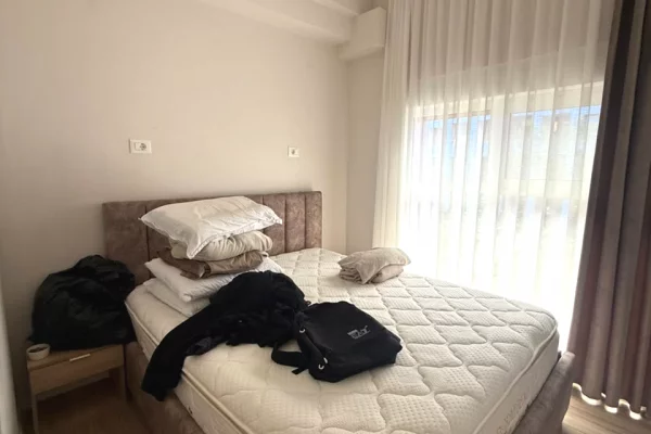 Shtepi ne shitje Apartament ne Tirane, 1+1, Mobilimi E mobiluar, Pagesa 8,500,000  Leke.