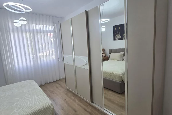 Shtepi ne shitje Apartament ne Tirane, 1+1, Mobilimi E mobiluar, Pagesa 13,000,000  Leke.