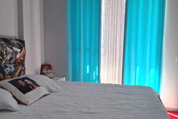 Shtepi ne shitje Apartament ne Tirane, 3+1, Mobilimi E mobiluar, Pagesa 220,000  Euro.