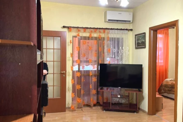 Shtepi me qera Apartament ne Tirane, 2+1, Mobilimi E mobiluar, Pagesa 60,000  Leke.