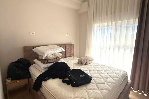 Shtepi ne shitje Apartament ne Tirane, 1+1, Mobilimi E mobiluar, Pagesa 8,200,000  Leke.
