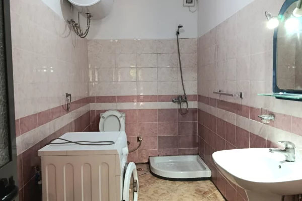 Shtepi me qera Apartament ne Tirane, 1+1, Mobilimi E mobiluar, Pagesa 35,000  Leke.