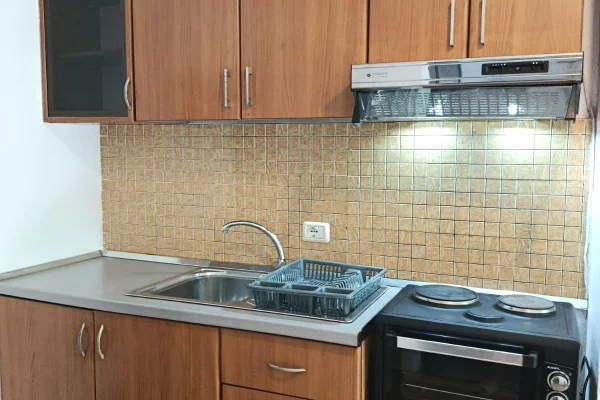 Shtepi me qera Apartament ne Tirane, 1+1, Mobilimi E mobiluar, Pagesa 35,000  Leke.