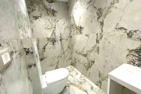 Shtepi ne shitje Apartament ne Tirane, 1+1, Mobilimi E mobiluar, Pagesa 133,000  Euro.