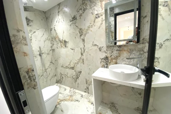 Shtepi ne shitje Apartament ne Tirane, 1+1, Mobilimi E mobiluar, Pagesa 133,000  Euro.