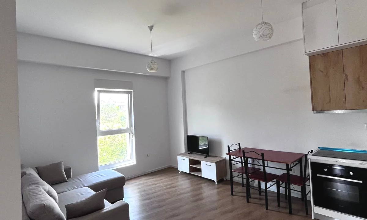 Shtepi ne shitje Apartament ne Tirane, 2+1, Mobilimi E mobiluar, Pagesa 134,000  Euro.
