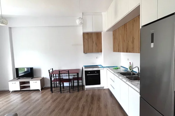 Shtepi ne shitje Apartament ne Tirane, 2+1, Mobilimi E mobiluar, Pagesa 134,000  Euro.