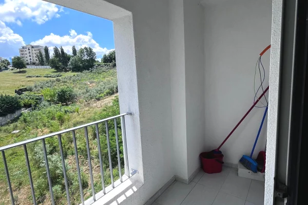 Shtepi ne shitje Apartament ne Tirane, 2+1, Mobilimi E mobiluar, Pagesa 134,000  Euro.