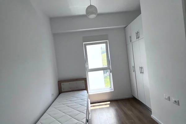 Shtepi ne shitje Apartament ne Tirane, 2+1, Mobilimi E mobiluar, Pagesa 134,000  Euro.