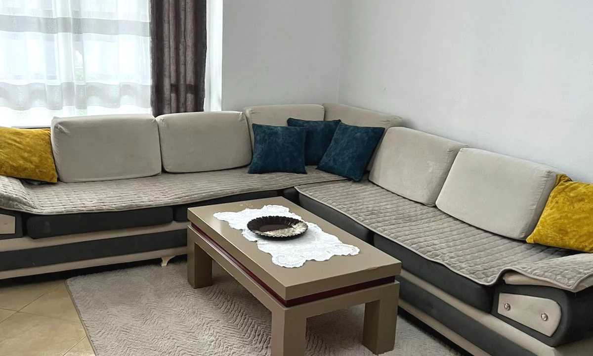 Shtepi me qera Apartament ne Tirane, 2+1, Mobilimi E mobiluar, Pagesa 43,000  Leke.