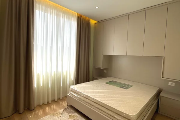 Shtepi ne shitje Apartament ne Tirane, 2+1, Mobilimi E mobiluar, Pagesa 235,000  Euro.