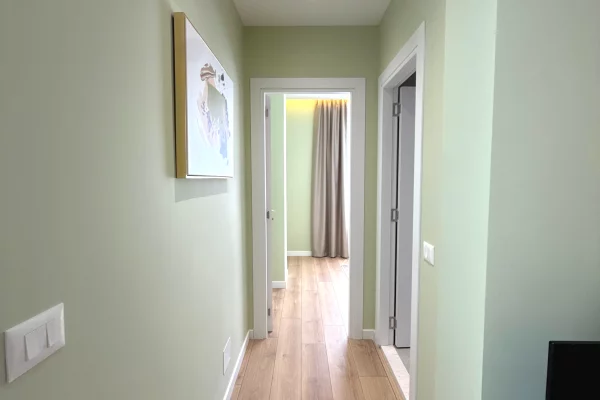 Shtepi ne shitje Apartament ne Tirane, 2+1, Mobilimi E mobiluar, Pagesa 235,000  Euro.