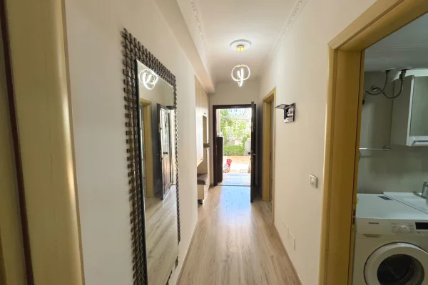 Shtepi ne shitje Apartament ne Tirane, 1+1, Mobilimi E mobiluar, Pagesa 114,000  Euro.
