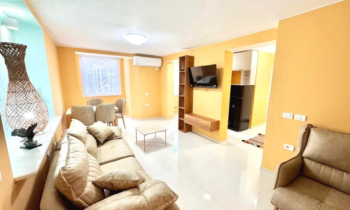 Shtepi me qera Apartament ne Tirane, 2+1, Mobilimi E mobiluar, Pagesa 750  Euro.