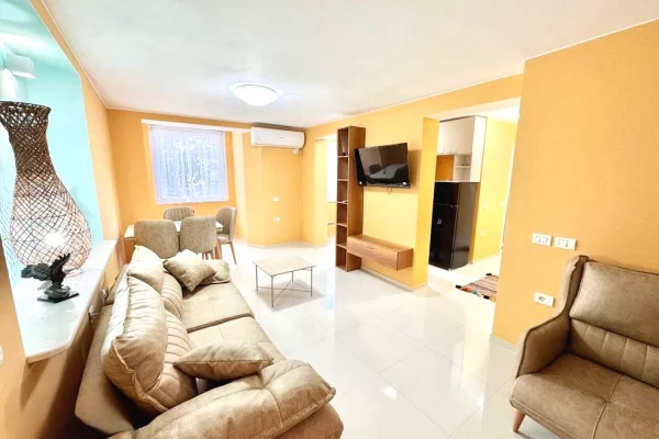  JEPET ME QERA APARTAMENT 2+1 – SHESHI WILLSON, TIRANË