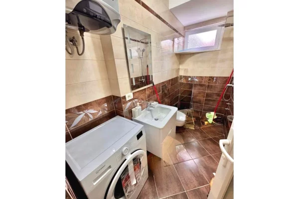 Shtepi me qera Apartament ne Tirane, 2+1, Mobilimi E mobiluar, Pagesa 750  Euro.